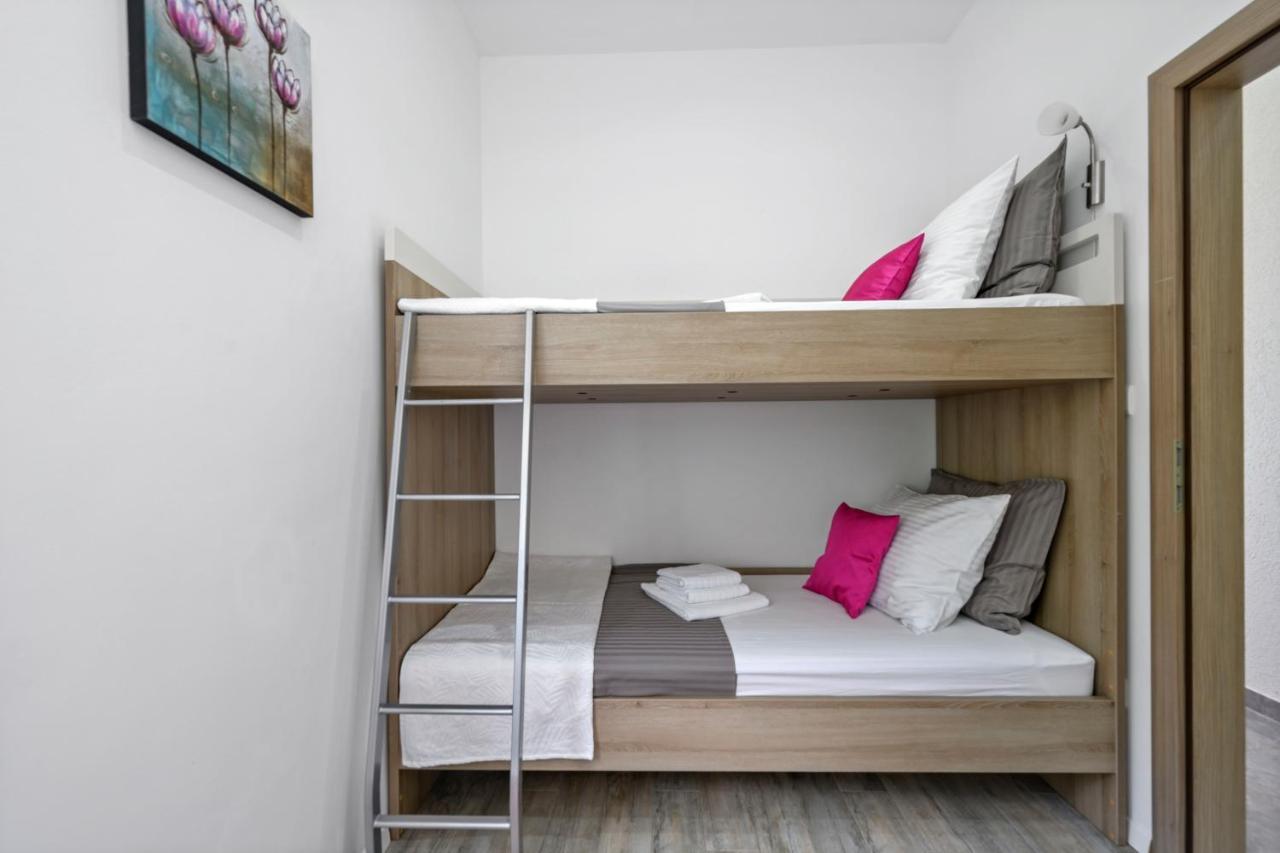 Penthouse Filka Apartment Mimice Exterior photo