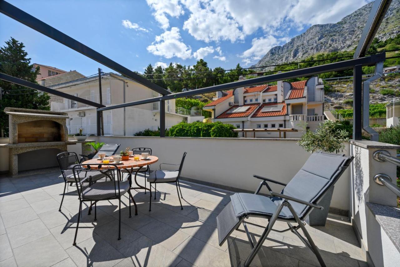 Penthouse Filka Apartment Mimice Exterior photo